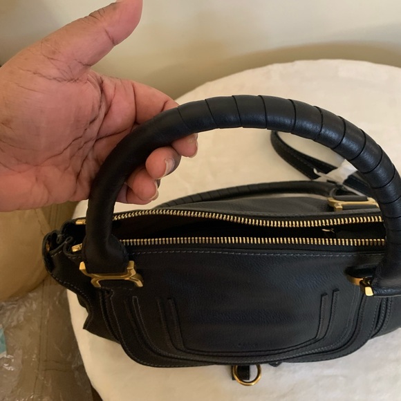 CHLOE Marcie Medium Black Textured Leader Shoulder Bag - Picture 4 of 16